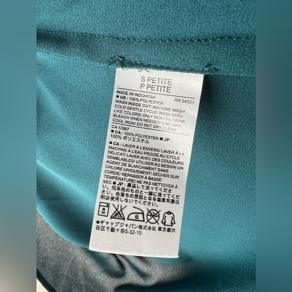 Beautiful Banana Republic blouse, size S petite - Picture 6 of 6